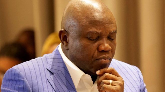  Corruption War: EFCC raids Ambode's house, ex-chief of staff over alleged corruption