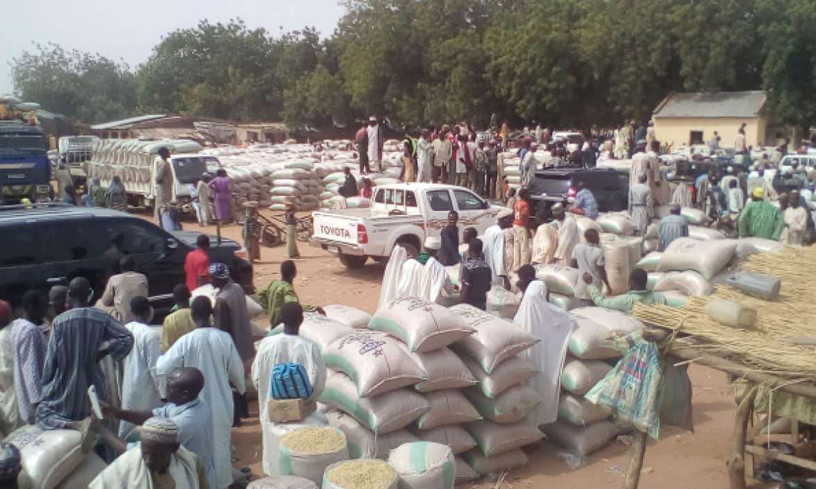Nigerians lament as prices of food items skyrocket by 65% due to