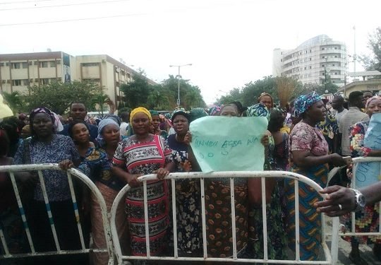 Anger over demolition of Lagos fruit market as Traders protest