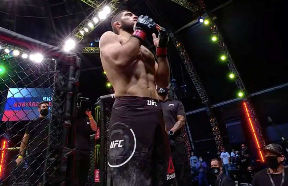 UFC 254: Khabib Nurmagomedov Retires! Gets submission over Justin Gaethje