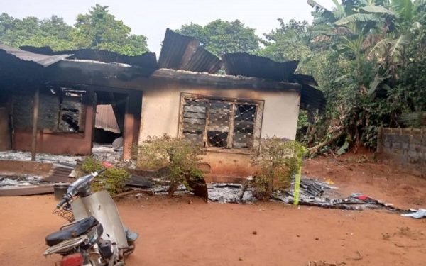 STRANGE: Hunter Kills Self, Wife, Son In Anambra