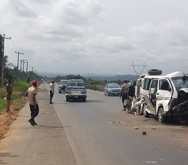 Seven Injured As Bus Rans into Truck In Anambra