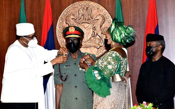 Restore Nation’s security Before Rainy Season, Buhari Tasks Service Chiefs