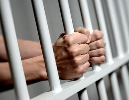 18 Female Guards Fired From UK Prison Over Hookups