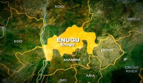 BREAKING: Hoodlums Set Vehicle Ablaze In Enugu