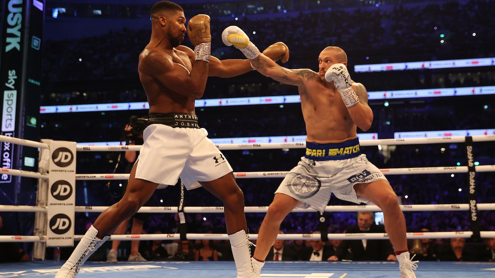 BREAKING: Joshua's Reign As Champion Ends After A Defeat By Skillful Usyk - Sky Sports