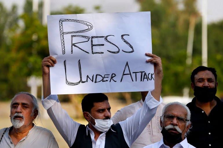 Two Dozen Pakistani Journalists 'Targeted' By Cyber Law In Last Two Years: Media Rights Watchdog
