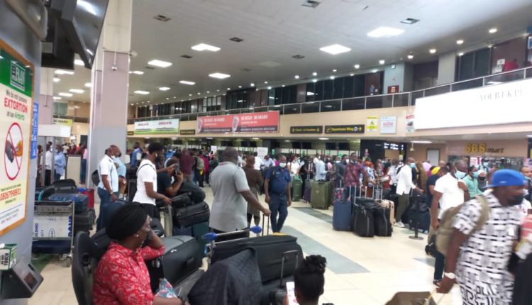 Omicron: Travellers Stranded In Lagos, Abuja Airports