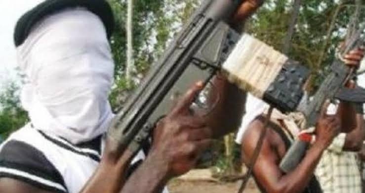 Unidentified Gunmen Murder Traditional Ruler, Dump Body At Market Square In Imo