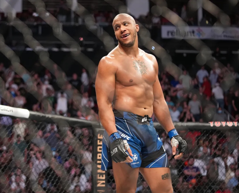 Ciryl Gane Shrugs Off Francis Ngannou’s Power, Eyes Jon Jones Fight In 2022