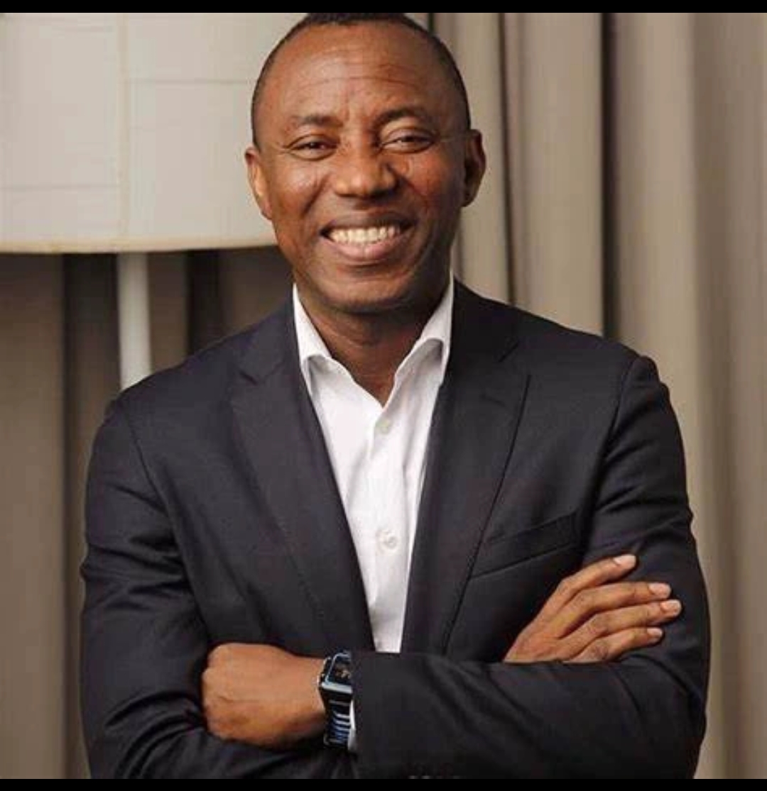 Omoyele Sowore Calls Governor Ikpeazu 'isi slippers' As He Praises 16-year-old Abia One Day Governor