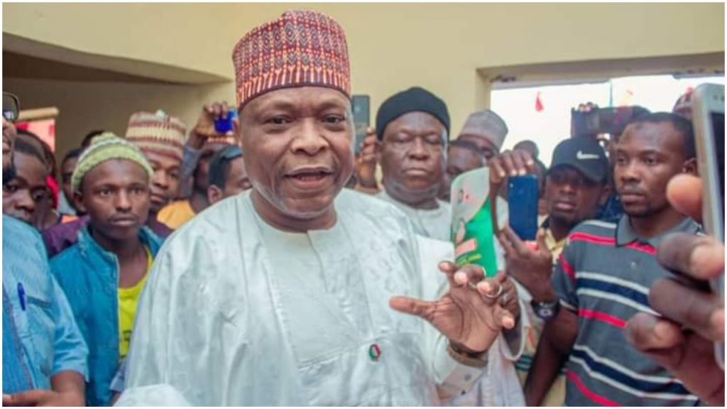 Former APC Governorship Candidate, 1,000 Others Cross Carpet To PDP In Yobe