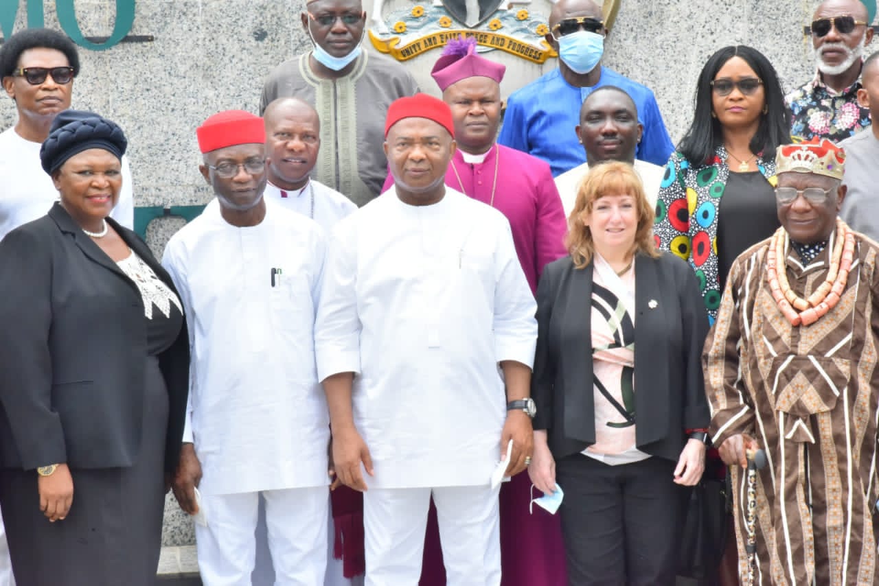Uzodimma Enjoins Church, Traditional Rulers To Be Part Of Covid-19 Vaccination Efforts