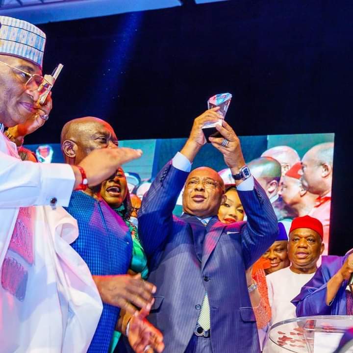 Barr. Nwaopara Salutes Gov. Uzodimma On Sun Governor Of The Year Award