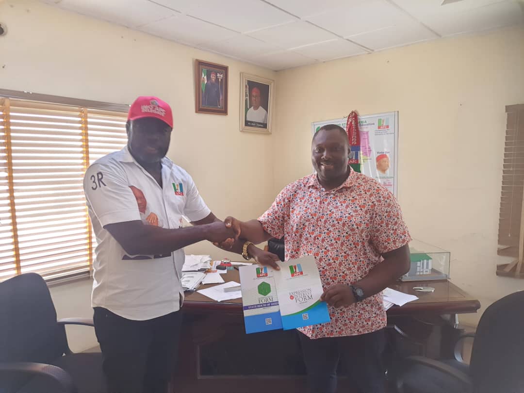 2023: Ahiazu Mbaise Agog As Ezenwa Obtains Imo Assembly APC Declaration Of Interest, Nomination Form