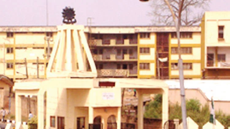 Oyo Student Of Ibadan Poly Found Naked With Girlfriend Dead, Lover Hospitalised