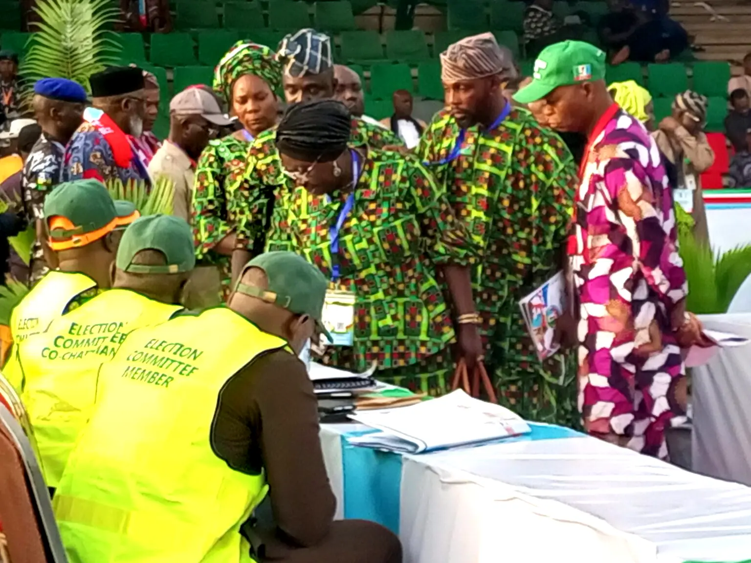APC Presidential Primaries: Tinubu Jumps Into Early Lead As Sorting Begins