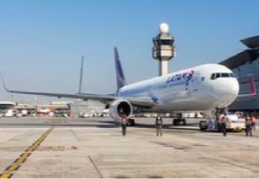 Pilot Of Plane Carrying 271 Passengers Dies Mid Air