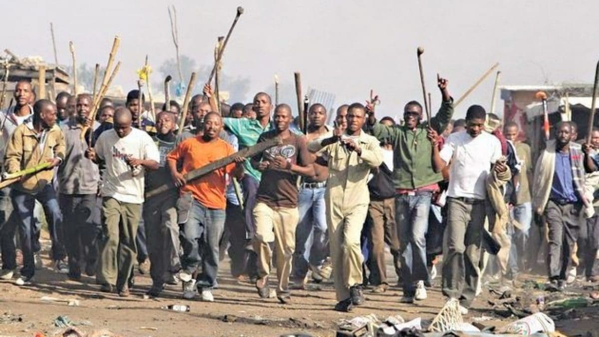 Plateau Mob Lynches Police Inspector After Suspect’s False Alarm Sparks Chaos