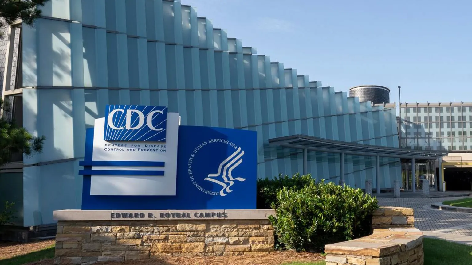 US Shutdown Crisis Deepens: JD Vance Warns of ‘Painful’ Layoffs as Thousands Lose Jobs