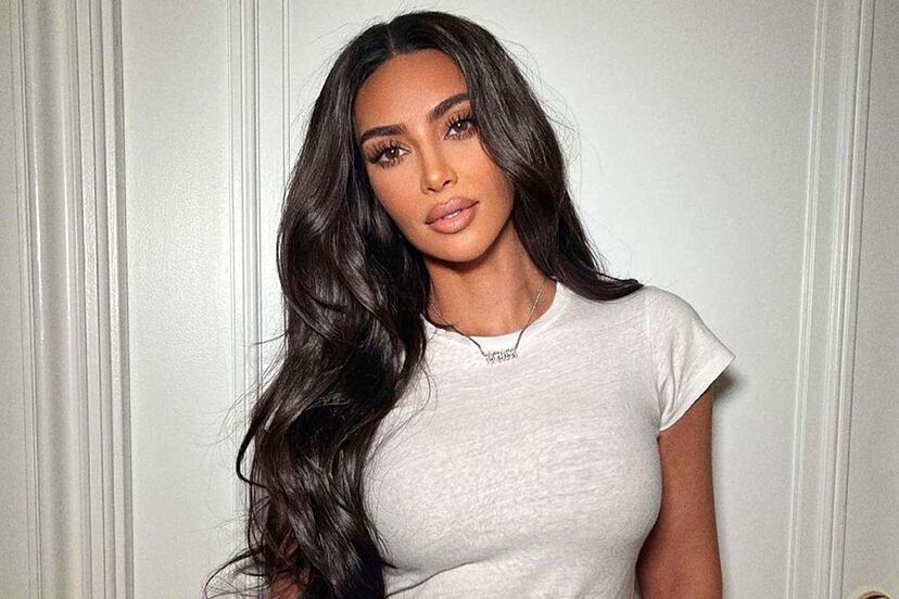 Kim Kardashian reveals brain aneurysm diagnosis during “The Kardashians” Season 7 premiere