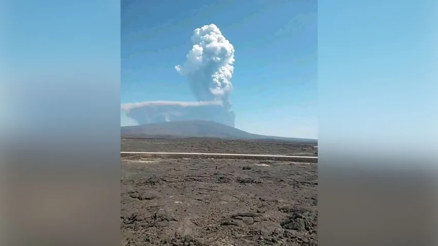 Ethiopia’s Hayli Gubbi Volcano Erupts After 10,000 Years, Ash Clouds Disrupt Air Travel Across Asia