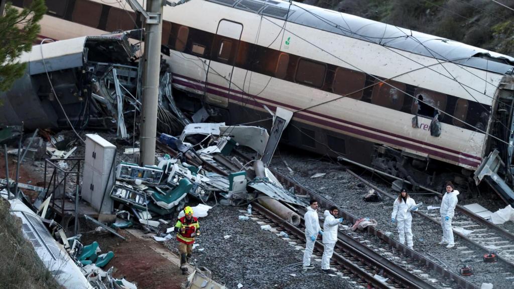 Spain Train Crash: At Least 39 Dead After High-Speed Collision Near Adamuz
