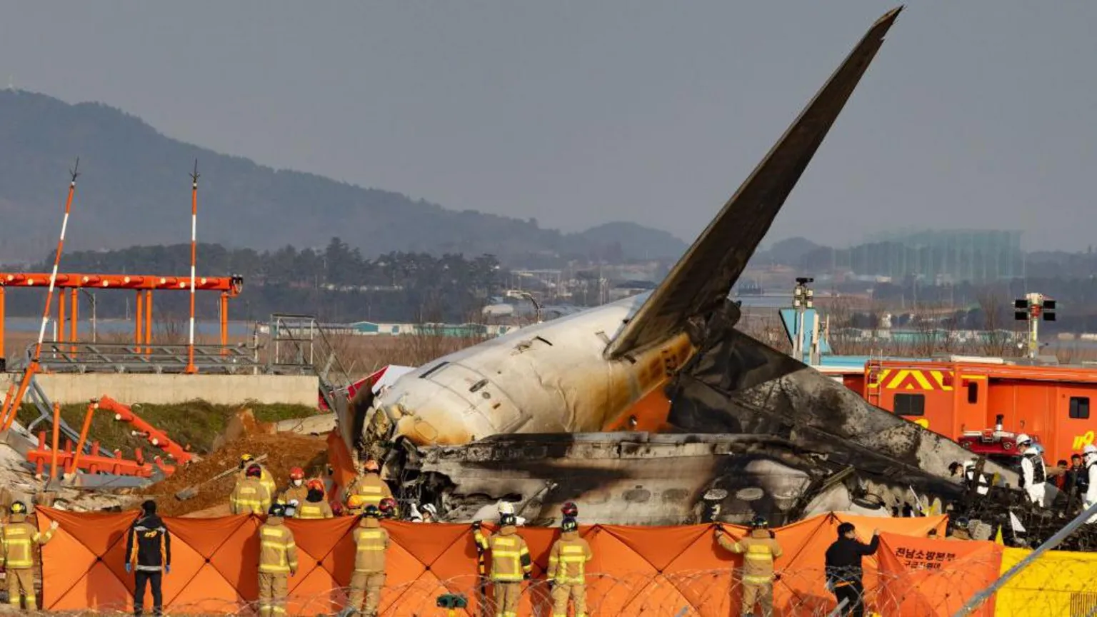 South Korea Police Raid Transport Ministry as Jeju Air Crash Probe Intensifies