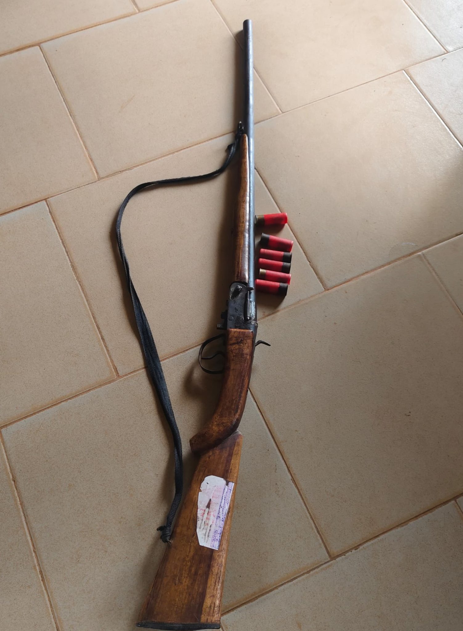 Suspected Gun Runner Flees as Ogun Police Recover Firearm and Live Cartridges in Bush Escape