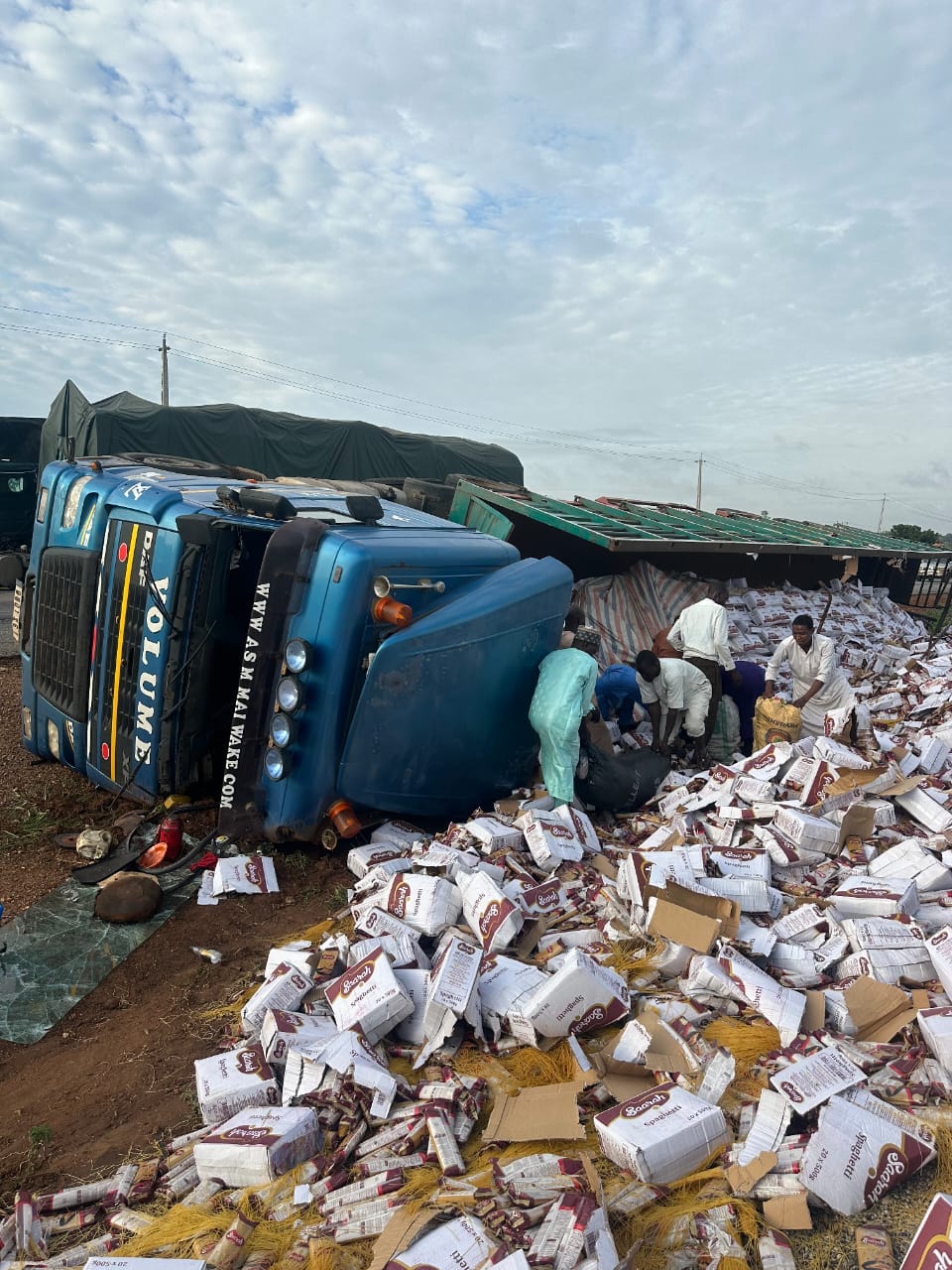15 Killed, 17 Injured as Trailer Crashes on Ogbomoso-Ilorin Highway in Kwara