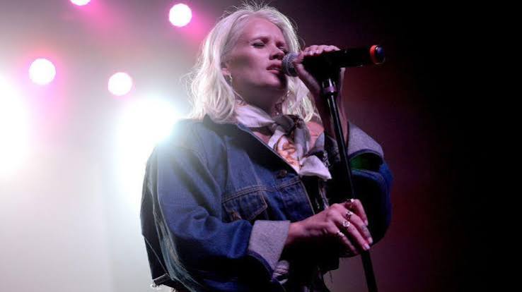 Lauren Bennett, British Singer Behind LMFAO’s ‘Party Rock Anthem,’ Dies at 36