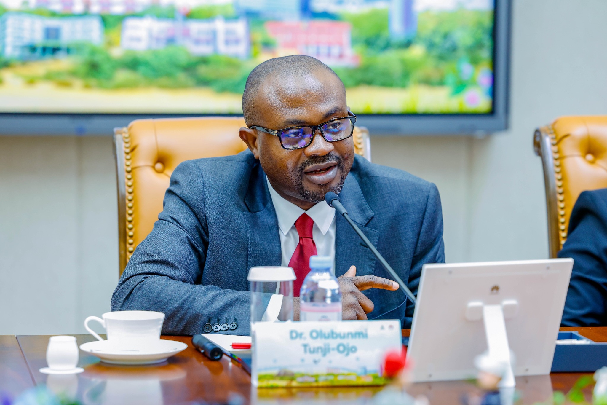 NIS Sends Special Passport Team to UK to Clear Backlog, Process New and Renewal Applications