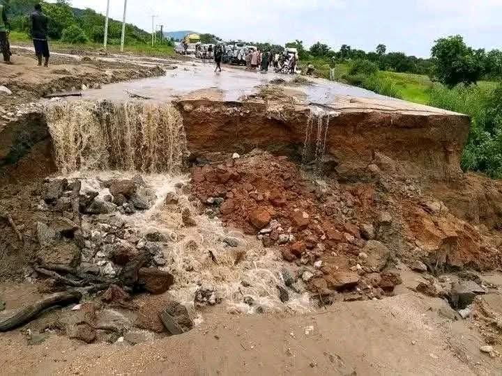Bali-Suntai Road Collapses in Taraba, Over 300 Vehicles Stranded as Residents Demand Urgent Repairs