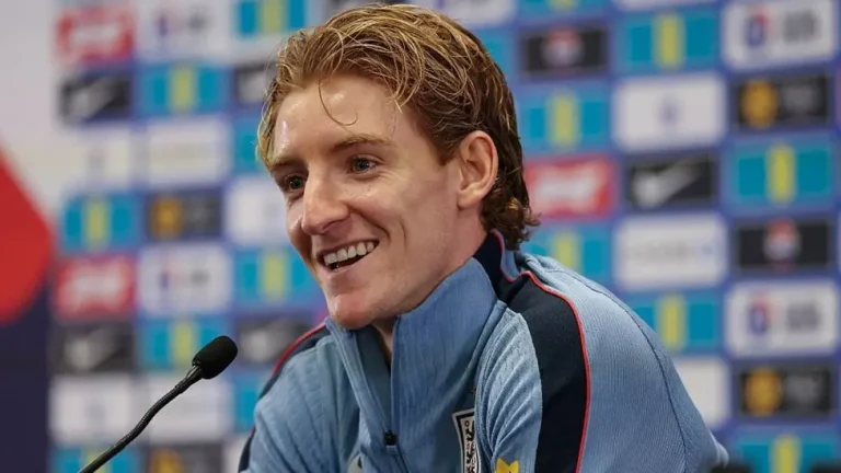 Anthony Gordon Urges England to Stop Copying Spain Ahead of Wembley Clash