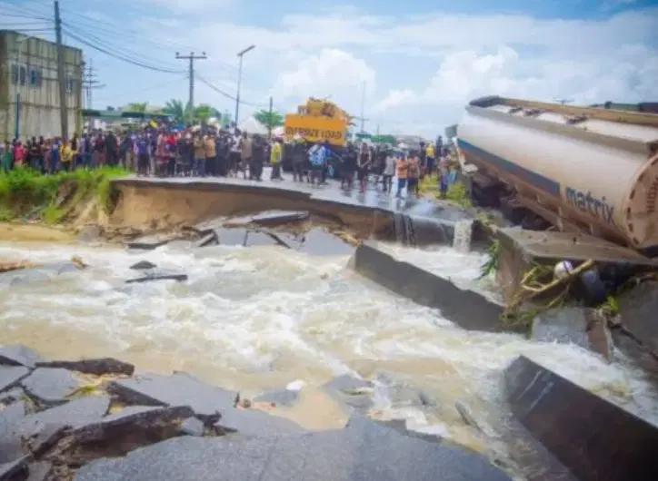 Flooding, Traffic Paralysis Hit Ughelli as Residents Urge Julius Berger to Fix Alternative Roads