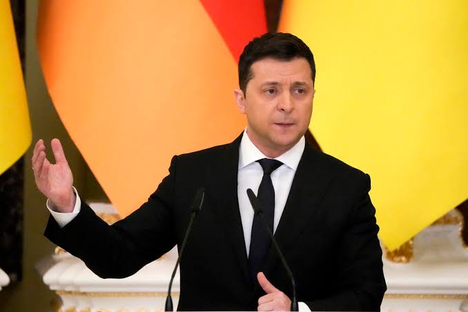 Zelensky Orders Probe, Threatens Dismissals After Security Agencies Clash in Kyiv