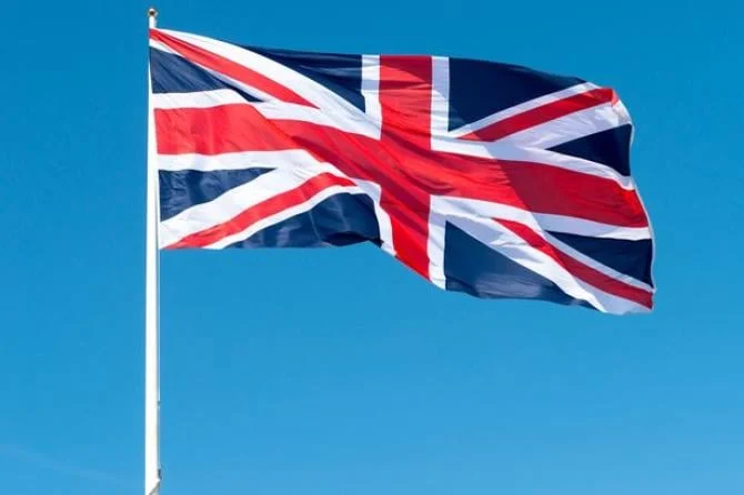 UK Unemployment Falls to 4.7% Ahead of Government Budget Update